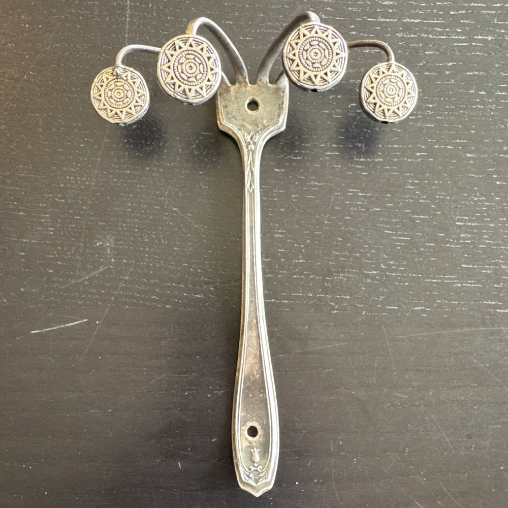 1881 Rogers A1 Silver Plate Wall Mounted Key Towel Jewelry Hanger Vintage Decor