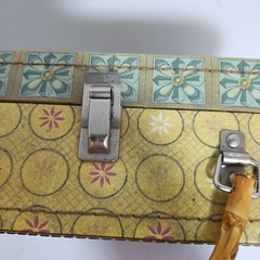 Vintage Storage Box Purse Bamboo Handle Metal Clasp Fruit Pear Apple 10″ Cottage