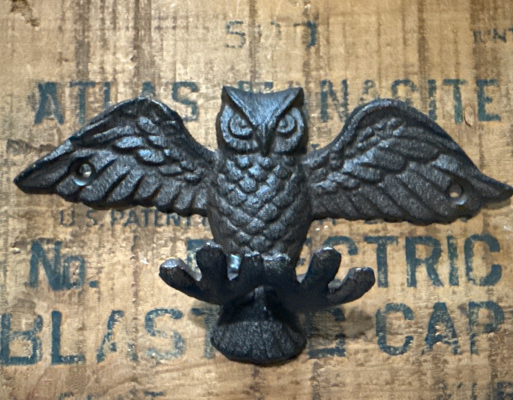 Cast Iron Owl Wall Hook. Great For Towels/robes/ Coats/ Keys.