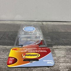 3M Command Clear Medium Hooks, Holds 2 lb, Pack Of 6 Hooks And 12 Strips {54}
