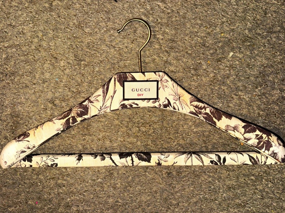 Gucci DIY Floral Padded Traditional Clothes Hanger Fabric/Metal Beige Black 14″