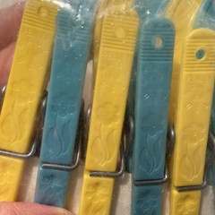 Penley MCM Plastic Laundry Hooks 6 Count Package Delicates Garment Clips Floral
