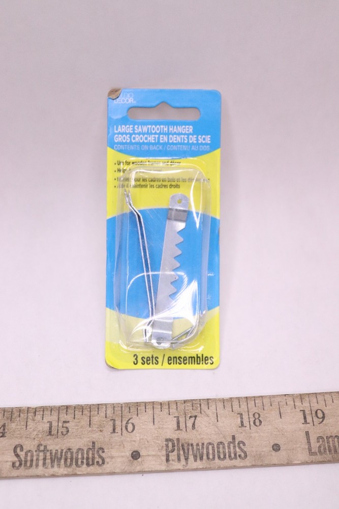 (3-Pk) Studio Decor Sawtooth Ring Hangers Steel 20 lb.