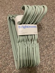 18pk Plastic Hangers