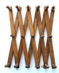 Dark Natural Wood Accordion Wall Hanger Expandable Rack Wall Mounted 17 Peg