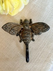 2 Cast Iron Bee Wall Hook Key Towel Coat Hanger Rustic Antique Brown Finish 6 in